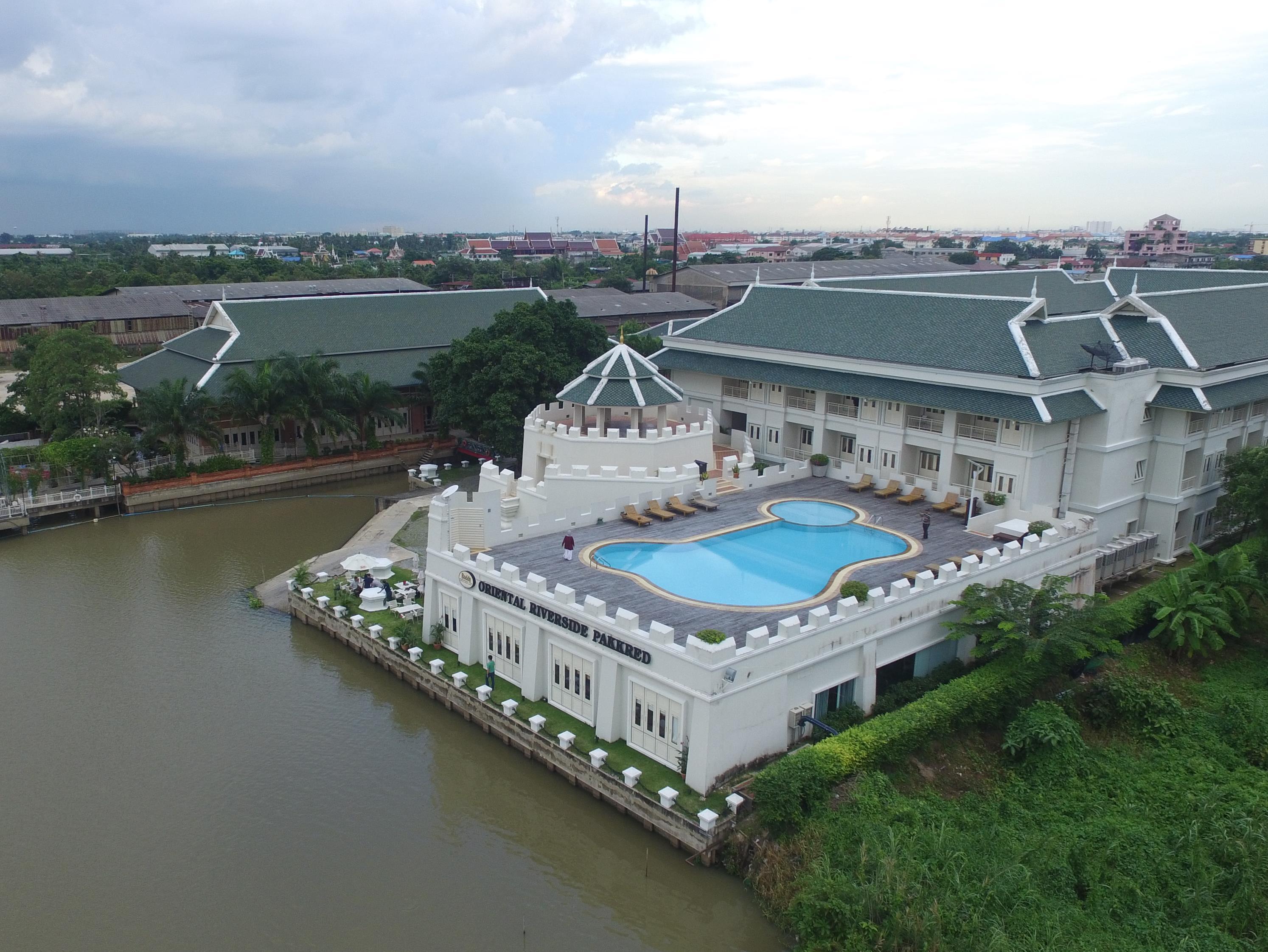 Kalanan Riverside Resort Nonthaburi Esterno foto
