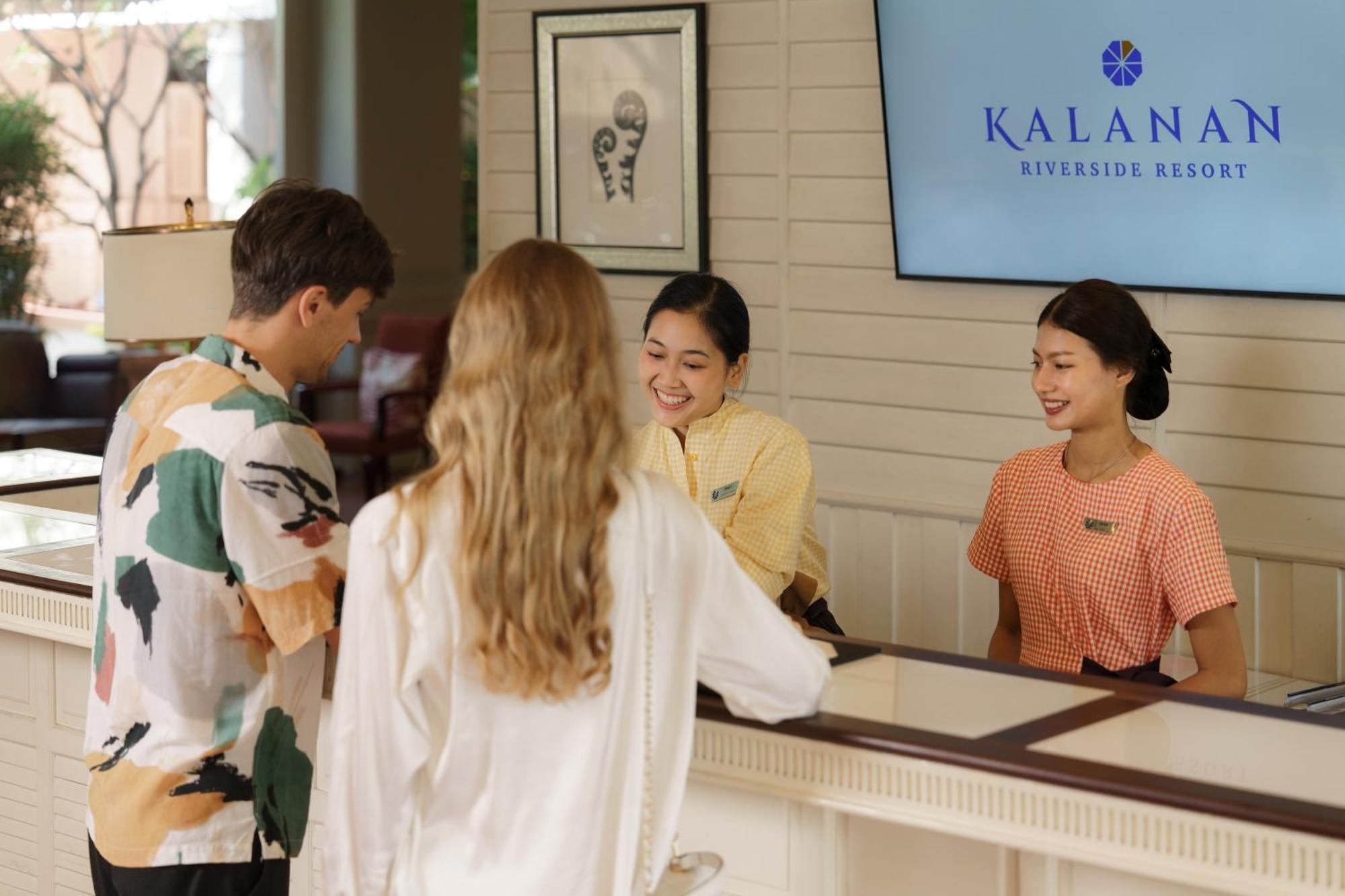 Kalanan Riverside Resort Nonthaburi Esterno foto