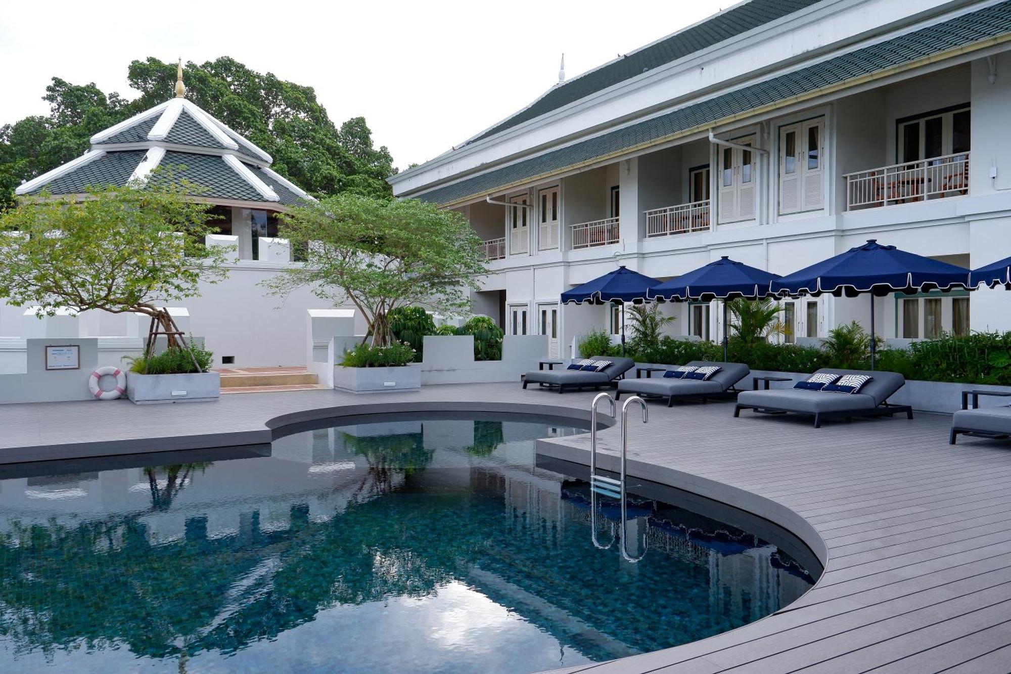 Kalanan Riverside Resort Nonthaburi Esterno foto