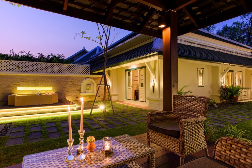 Kalanan Riverside Resort Nonthaburi Esterno foto