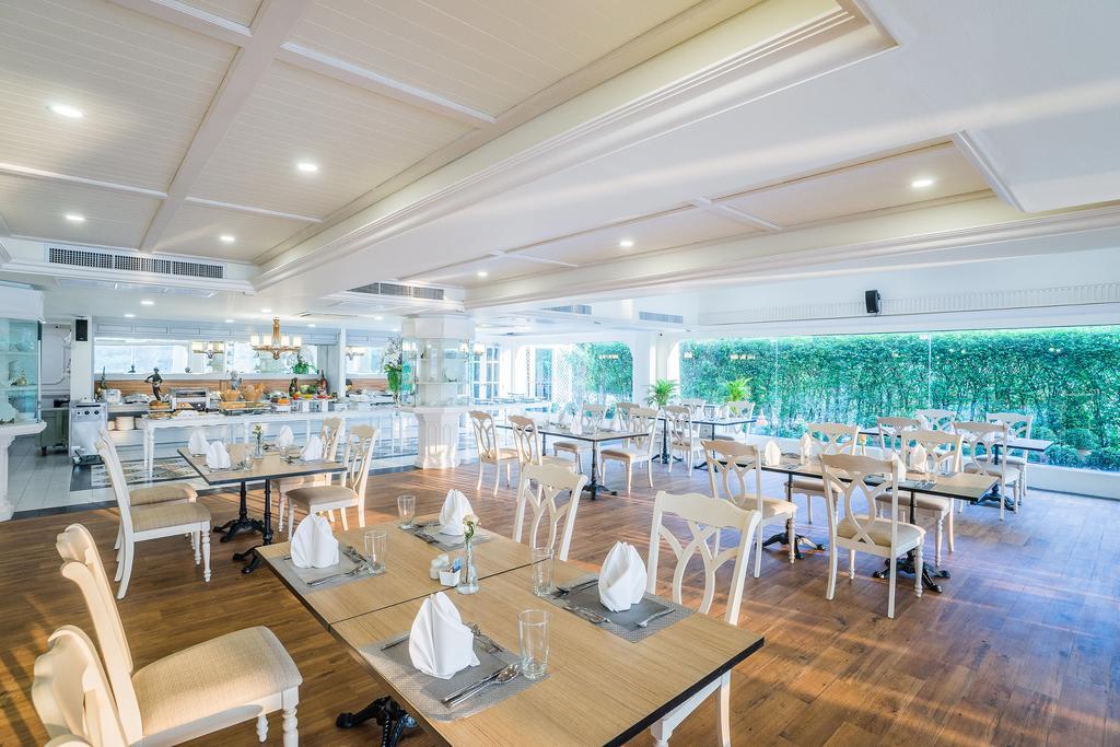 Kalanan Riverside Resort Nonthaburi Esterno foto